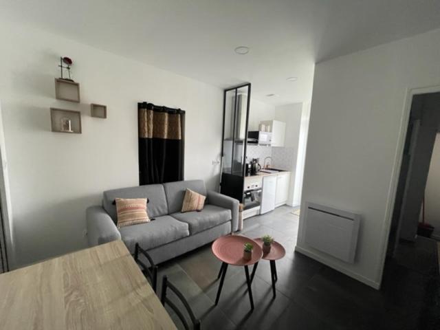 - Le Nuage - Unique, Espace Spa Privatif Et Jardin Avec Plancha Et Salon Privatif, Stationnement Public Gratuit Niort Bagian luar foto