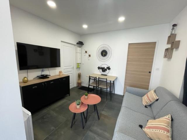 - Le Nuage - Unique, Espace Spa Privatif Et Jardin Avec Plancha Et Salon Privatif, Stationnement Public Gratuit Niort Bagian luar foto